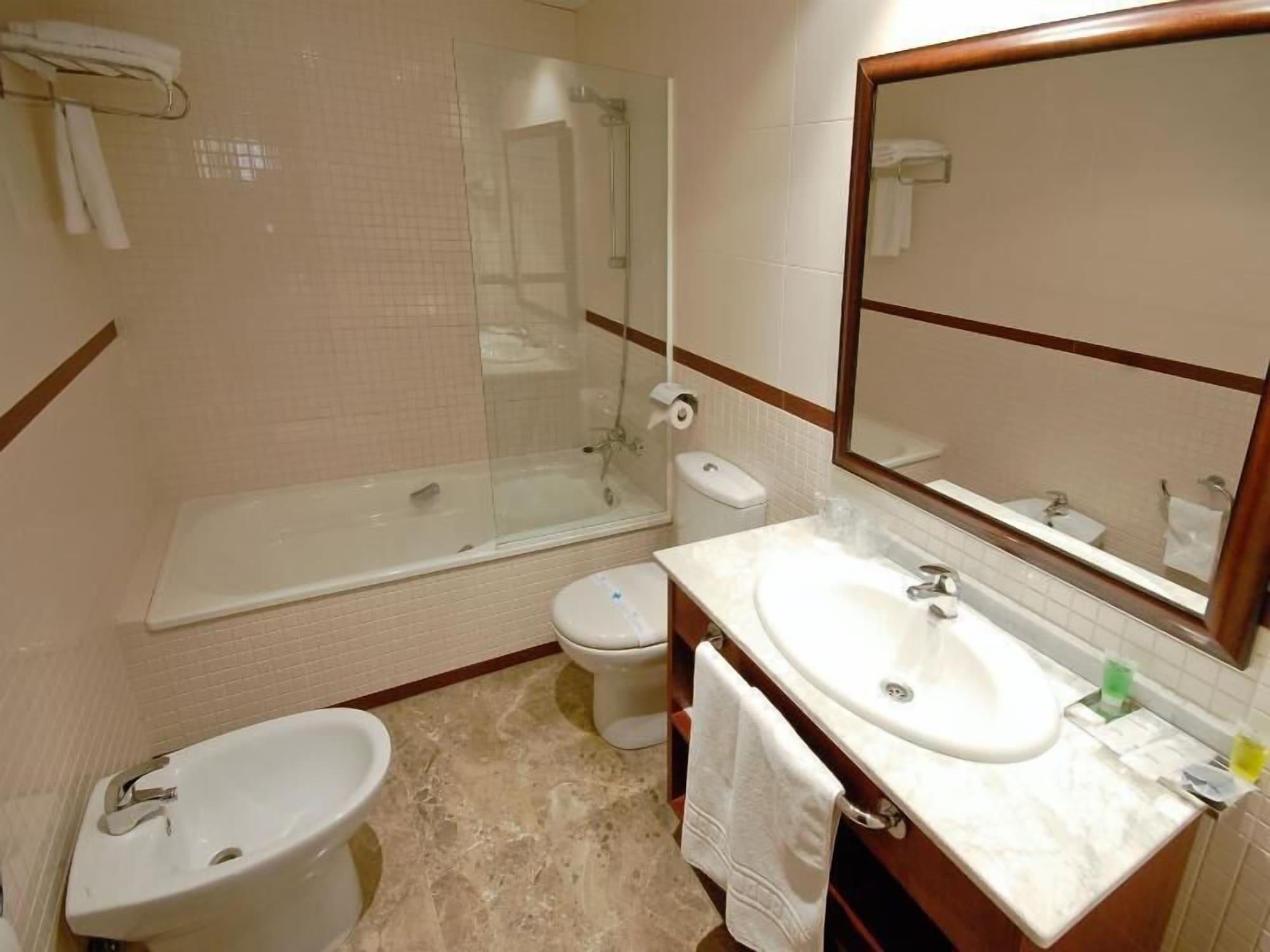 Hotel Torico Plaza 3*